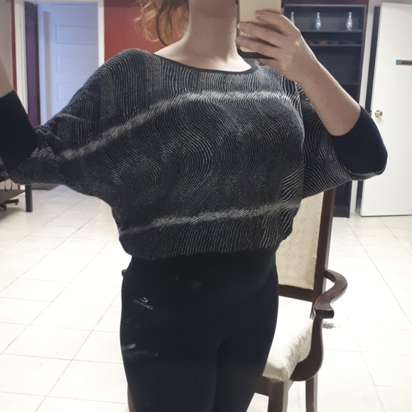 BCBGMaxazria Black and gray top - Dolman sleeves - Picture 6 of 11